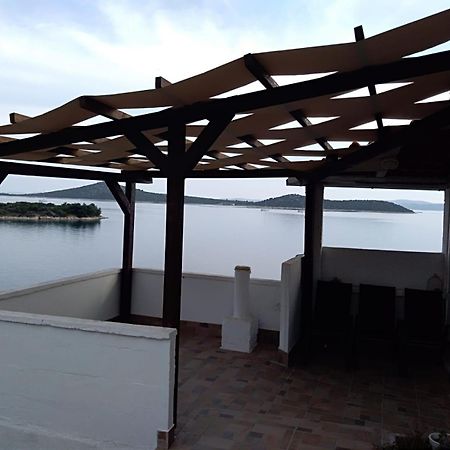 Alleinstehendes Haus Am Meer Robinson Tkon Dış mekan fotoğraf