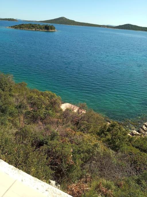 Alleinstehendes Haus Am Meer Robinson Tkon Dış mekan fotoğraf